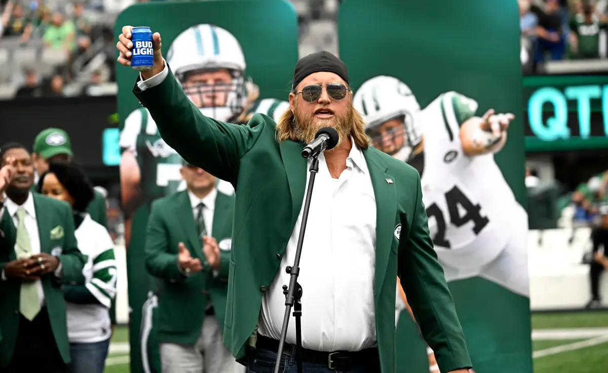 former-jets-center-nick-mangold-17877588.jpg