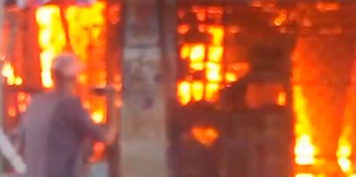 incendio-mercado.jpg