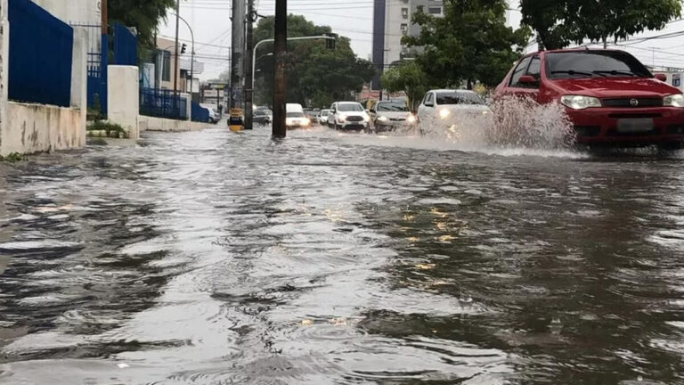 Defensa Civil reporta una muerte, daños e inundaciones en San Cristóbal por tormenta Melissa