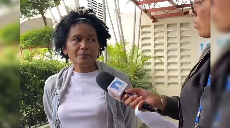 Joven involucrado en caso de fallecimiento se entrega en Santo Domingo; madre solicita imparcialidad