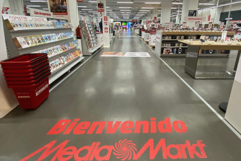MediaMarkt tiene un outlet en el que acaban los iPhones, Pixel, iPads y más dispositivos de exposición con descuentos de casi el 60%