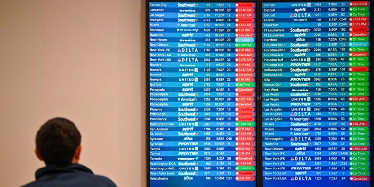 EE.UU. cancelará cientos de vuelos a partir de este viernes por el cierre del Gobierno