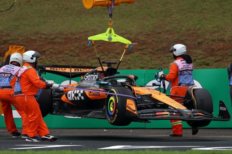 McLaren sigue explicando el bajón de Piastri como inexperiencia #F1 #FVDigital