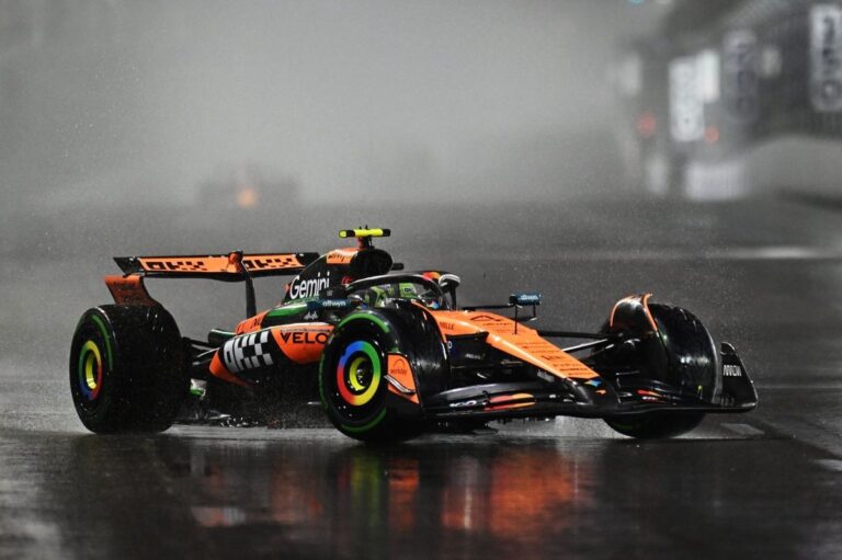 Pole sobre mojado de Norris en Las Vegas con Verstappen 2º y Sainz 3º; Alonso, 7º #F1 #FVDigital