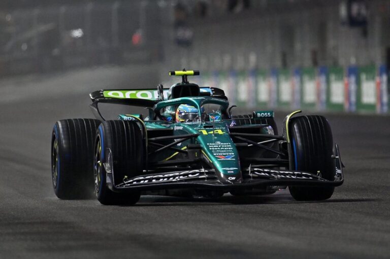 Alonso aprovechó la lluvia para brillar en clasificación: “Fue un regalo” #F1 #FVDigital