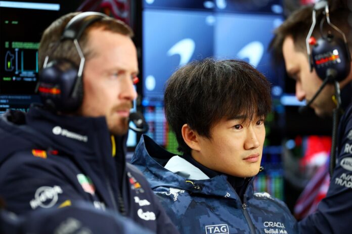 1764011555_yuki-tsunoda-red-bull-racing.jpg