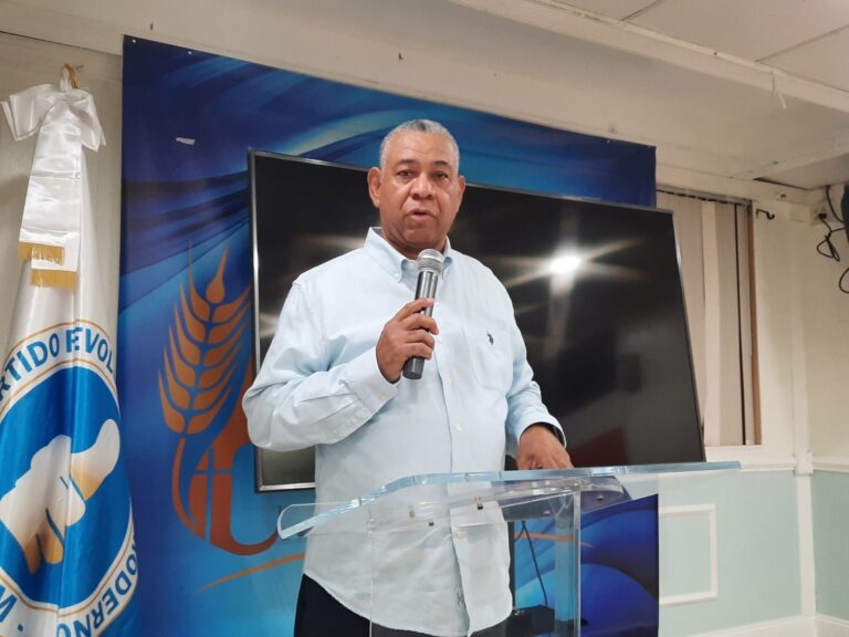 Dirigente del PRM exige que empleos estatales en el exterior sean para dominicanos residentes