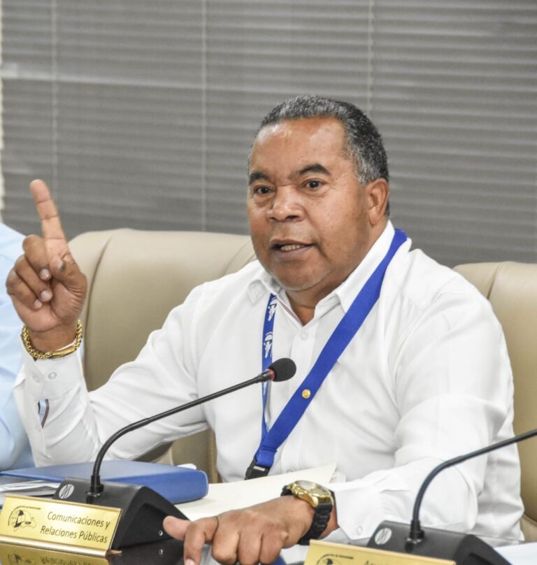 Dirigente ADP denuncia: “La economía crece mientras los trabajadores enfrentan deterioro salarial”