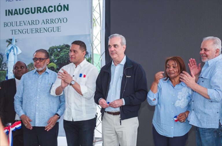Presidente Abinader y alcalde Lenin de la Rosa inauguran Boulevar Tenguerengue en San Juan de la Maguana