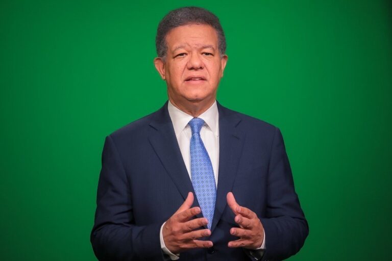 Leonel Fernández critica apagones y acusa al Gobierno del PRM de ineficiencia