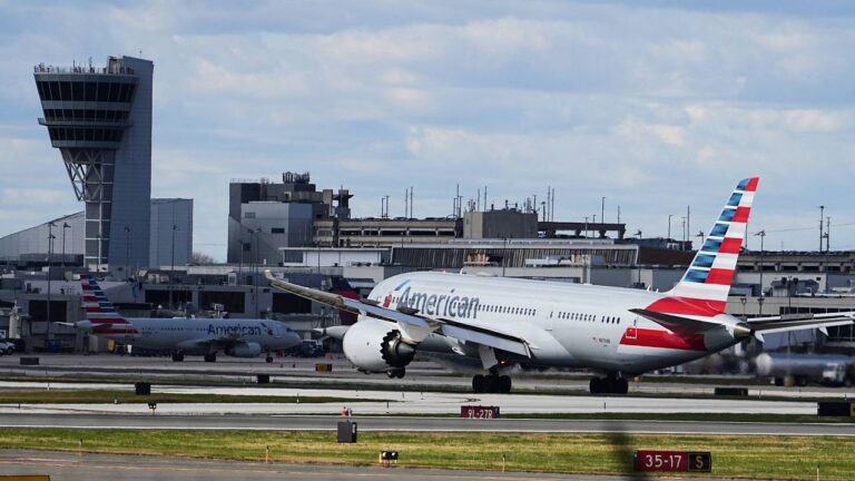 Anuncian la reducción del tráfico aéreo en Nueva York