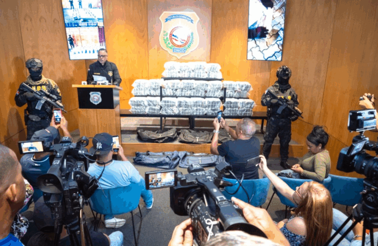 DNCD ocupa 200 paquetes de cocaína en Caucedo – #DeInteres   #FVDigital