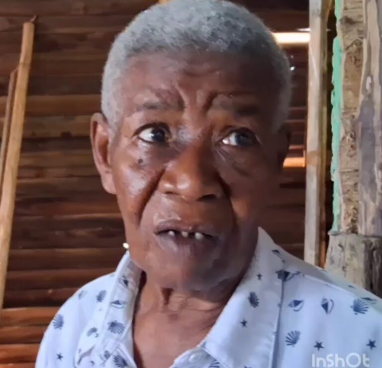 Anciana de 80 años solicita ayuda urgente para evitar colapso de su vivienda en Sabana Grande de Boyá