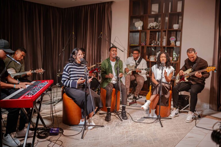 “Un Mismo Espíritu” presenta la versión acústica de su tema “Este no es el final”