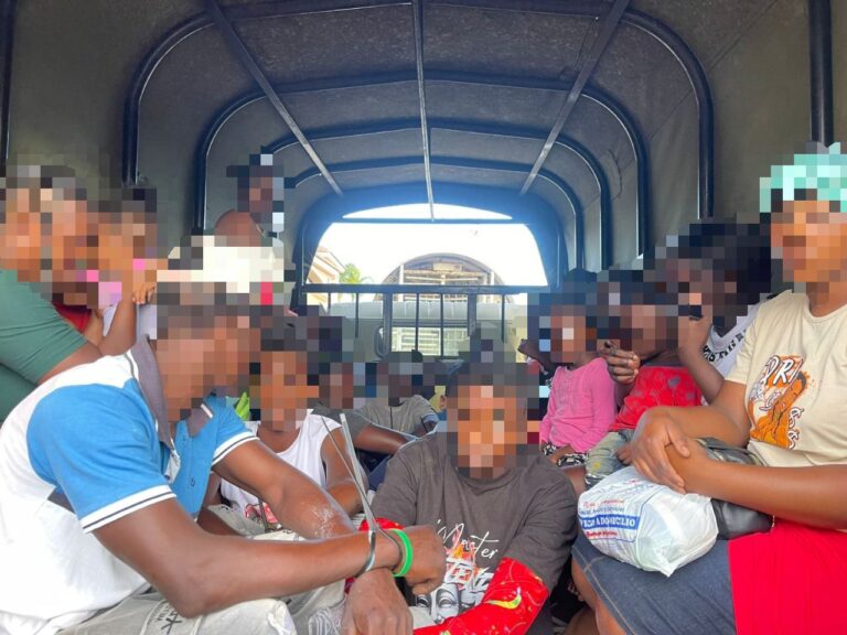 Autoridades dominicanas detienen a 905 haitianos y deportan a 802 en operativos migratorios