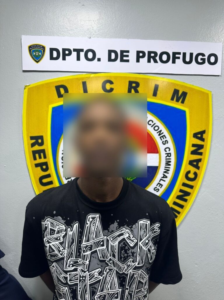 PN arresta a “Pilón”, prófugo acusado de robar joyería tras allanamiento en San Cristóbal