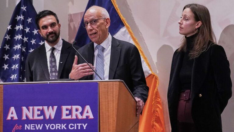 Mamdani elige a experto en presupuesto su número dos