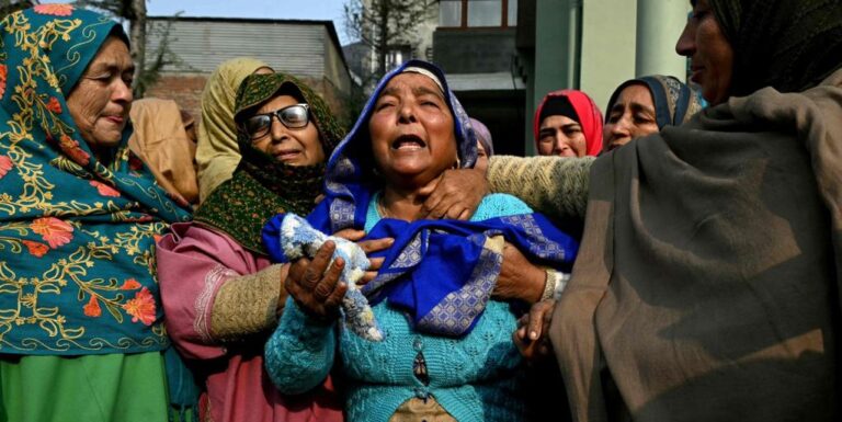 Nueve muertos y 29 heridos en una explosión en una comisaría de policía en Cachemira, India