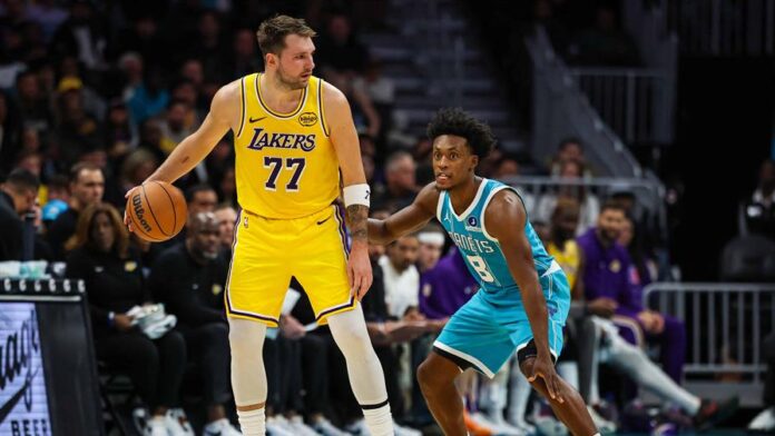 doncic-reactiva-a-los-lakers-con-victoria-sobre-los-hornets-08104386-focus-min0.25-0.57-896-504-1.jp_.jpeg