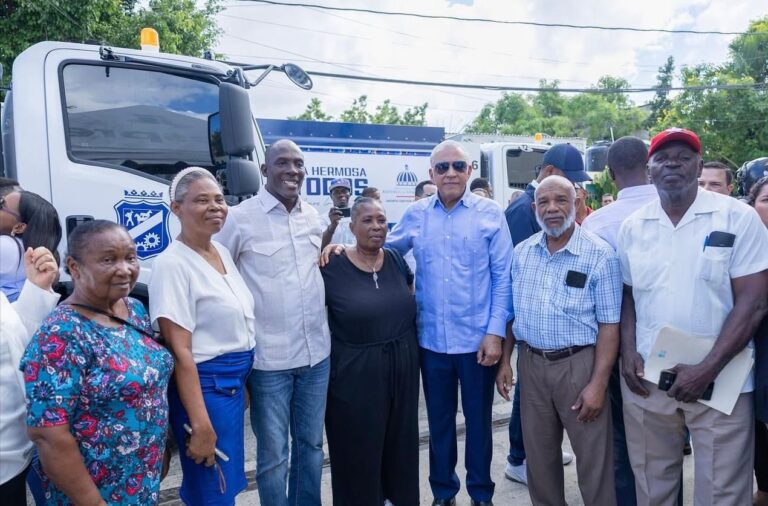 Alcaldía de Villa Hermosa fortalece sistema de limpieza con tres camiones compactadores del Gobierno