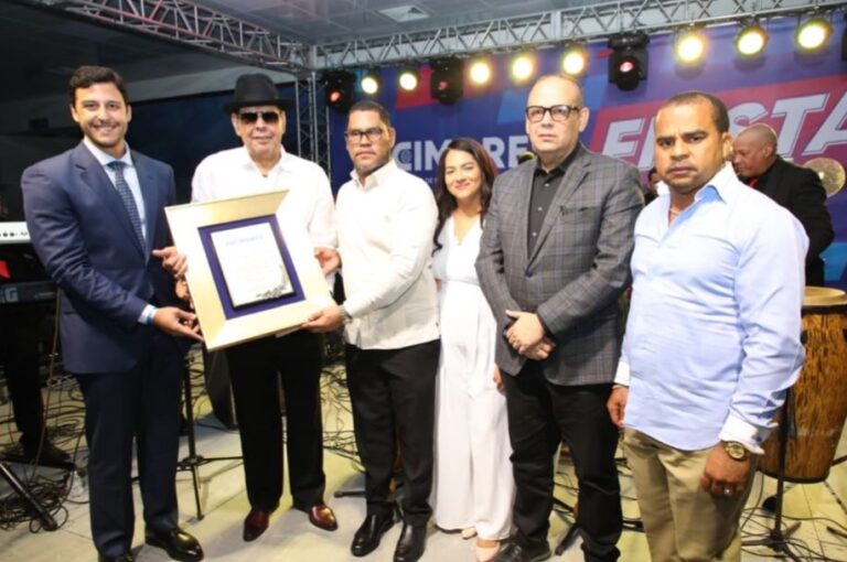 Exitosa primera fiesta de FUCIMDRES reconoce a Fernando Villalona – #DeInteres   #FVDigital