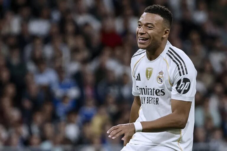 Mbappé hace historia y alcanza los 400 goles más joven que Messi y Ronaldo #FVDigital