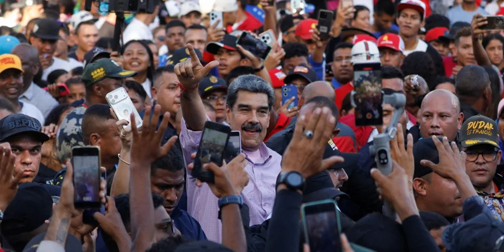 maduro-U56486055087zMT-1024x512@diario_abc.jpg