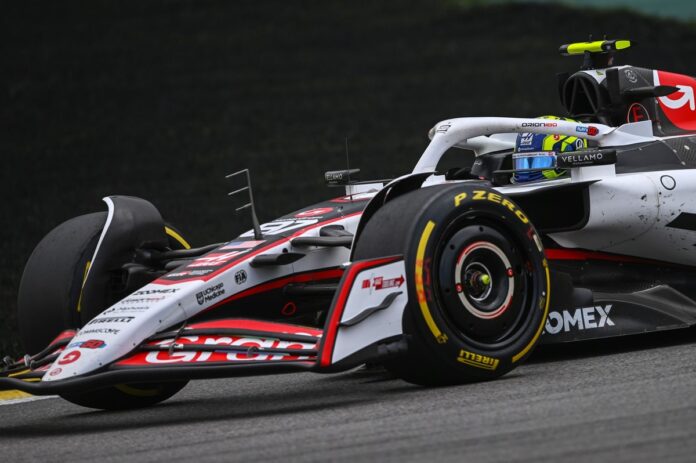 oliver-bearman-haas-f1-team.jpg