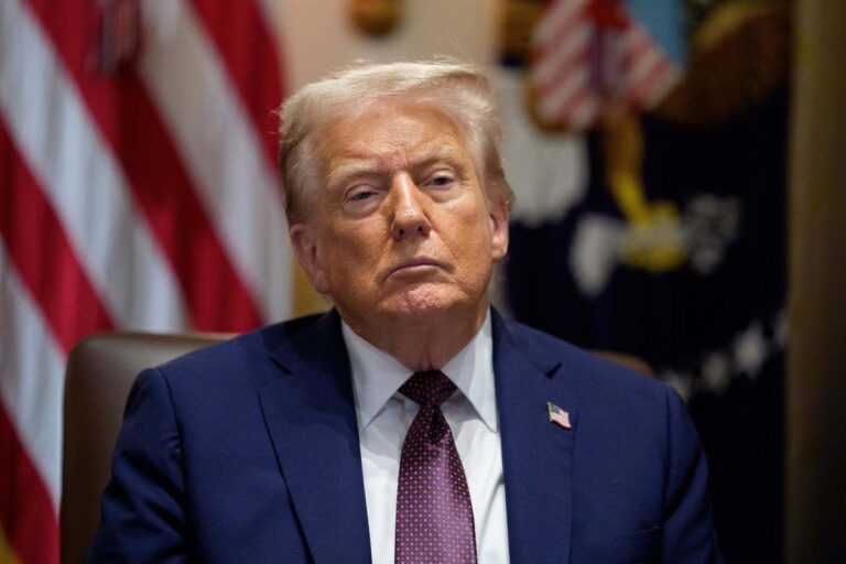 Trump afirma haber tomado decisión sobre Venezuela, pero mantiene el secreto