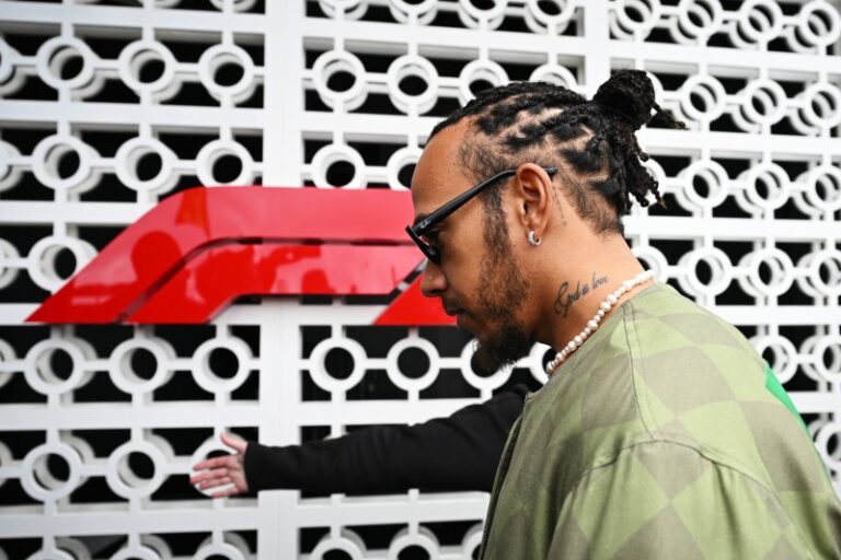 Ralf Schumacher cuestiona si Hamilton ya es demasiado caro y mayor para Ferrari #F1 #FVDigital