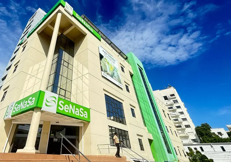 Senasa deberá pagar más de 1.8 millones por retrasos en pagos a policlínico