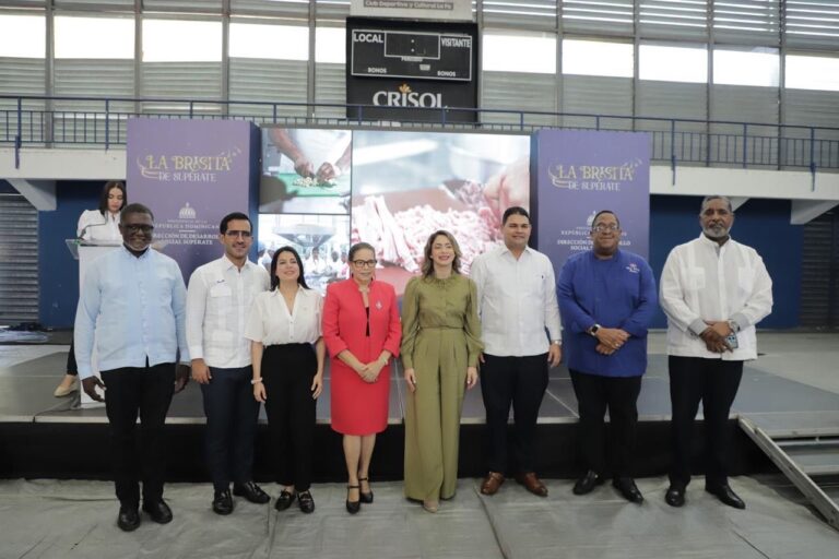 Gobierno entrega Bono Navideño a más de 1.4 millones de beneficiarios de Supérate