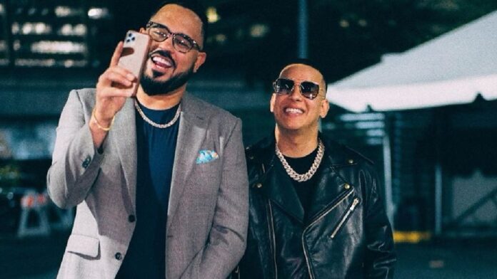 Raphy-Pina-junto-con-Daddy-Yankee.jpg
