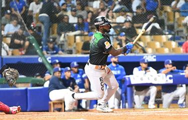 las-estrellas-atropeyan-a-un-licey-que-roza-el-precipicio-382d2229-focus-0-0-375-240.jpg