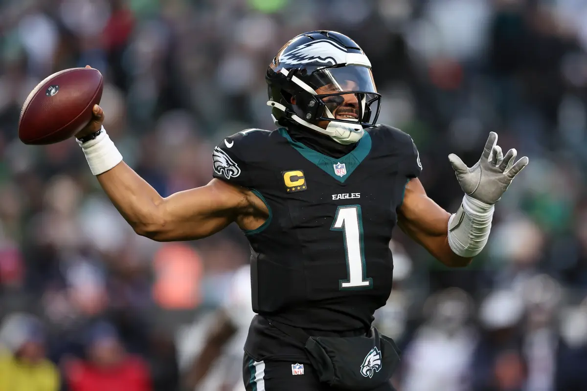 philadelphia-eagles-quarterback-jalen-hurts-116350288.jpg