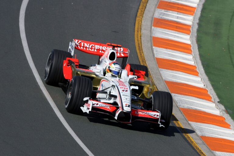 Adrian Sutil denuncia robo de nueve vehículos valuados en 17 millones de euros en Mónaco