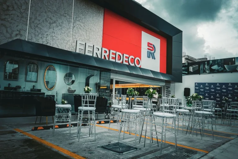Ferredeco inaugura showroom en Santo Domingo Este y lanza marca PinturPlus