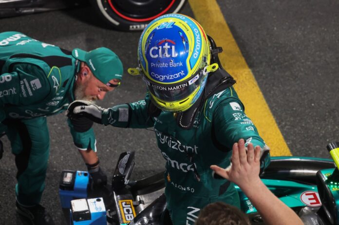 fernando-alonso-aston-martin-f-2.jpg