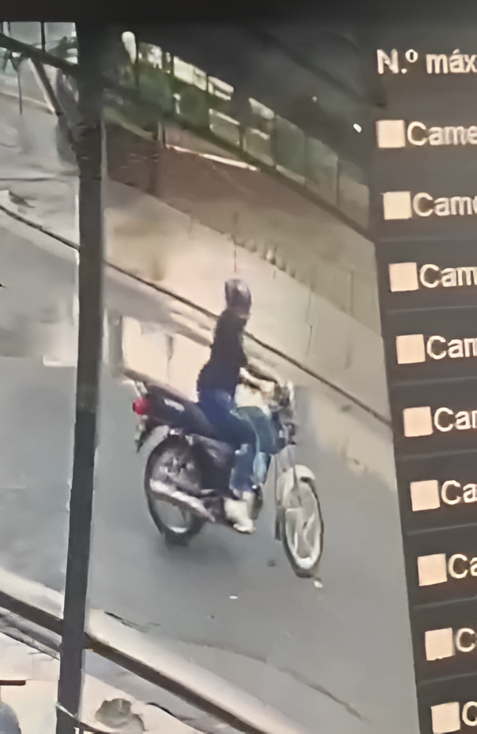 Dos hombres sustraen pertenencias a cliente en colmado de Lucerna, Santo Domingo Este