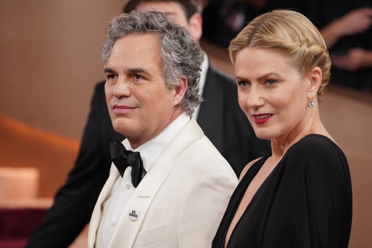 mark-ruffalo-protesta-contra-ice-en-los-golden-globes.jpg