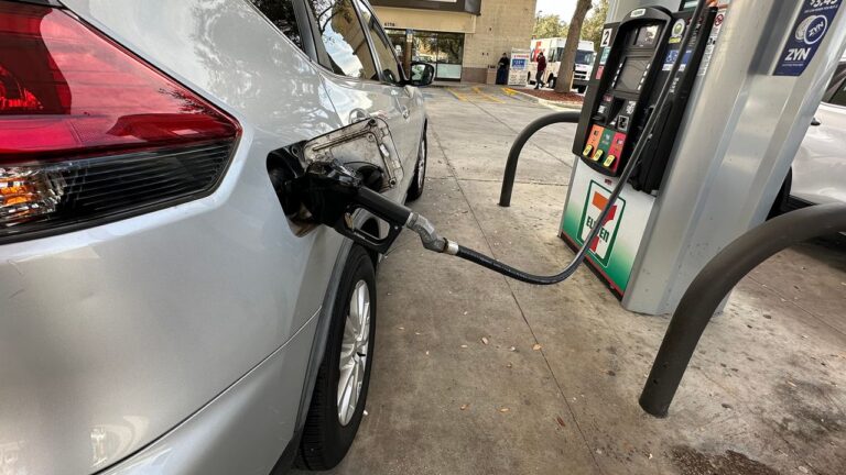 Los precios de la gasolina en Nueva York suben