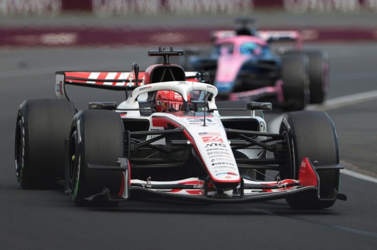 Por qué hay que “esperar 5 carreras” antes de hacer cambios en la F1, según Komatsu #F1 #FVDigital