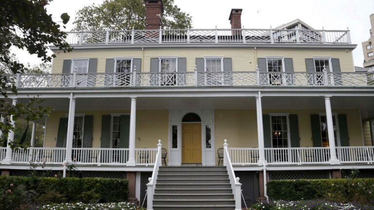 Objeto cerca de Gracie Mansion no es peligro