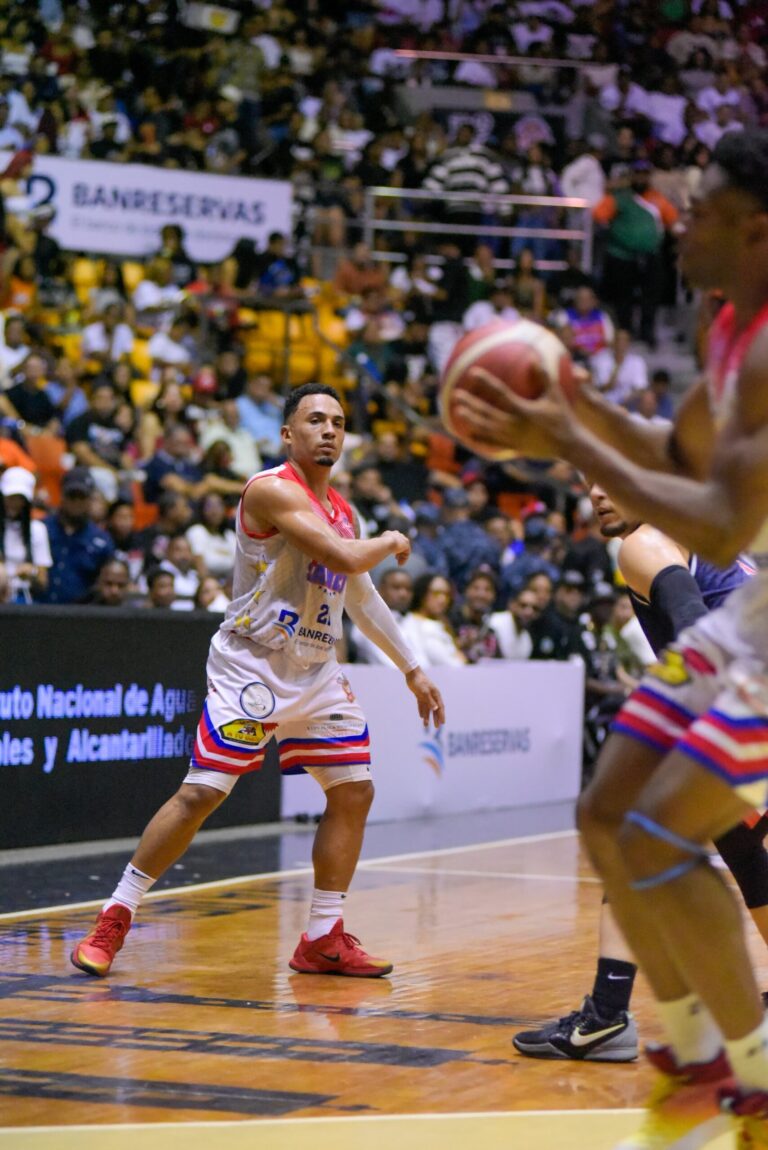 Club Sameji vence a Pueblo Nuevo y se corona campeón del Baloncesto Superior de Santiago