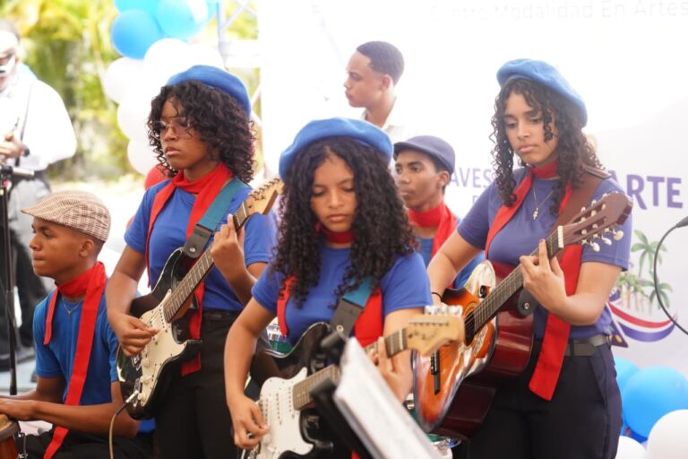 Más de 100 escuelas se llenan de arte, cultura y creatividad estudiantil