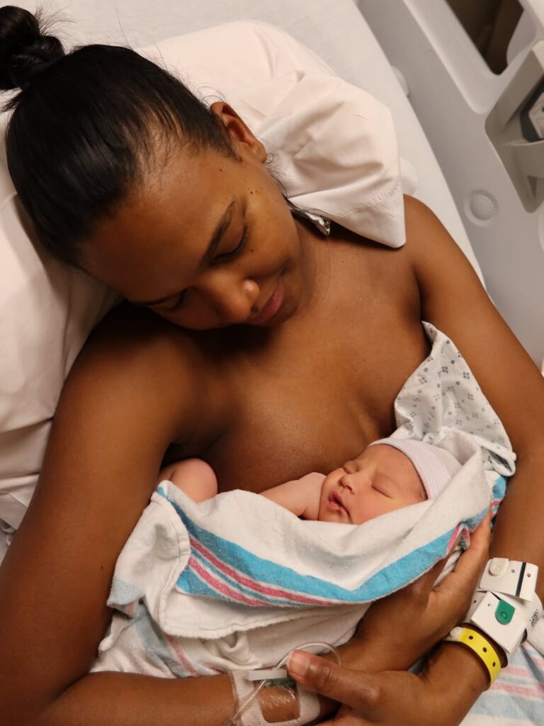 Supermodelo dominicana Arlenis Sosa da la bienvenida a su chichí – #DeInteres   #FVDigital