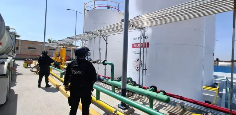 Autoridades incautan más de dos millones de litros de hidrocarburos en el norte de México #FVDigital