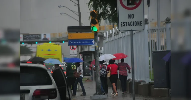 COE activa alertas por lluvias en 13 provincias dominicanas debido a sistema frontal y vaguada