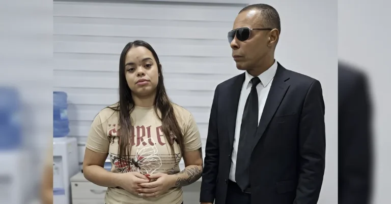 Defensa informa evaluación médica a mujer tras incidente con agente de tránsito en Santiago