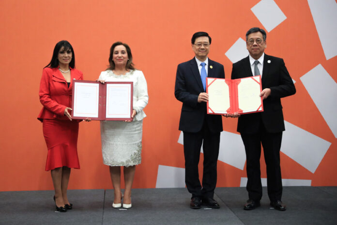 peru-y-empresa-de-hong-kong-firman-contrato-millonario-para-construir-parque-ind-20260331-015049-SkJ.jpeg